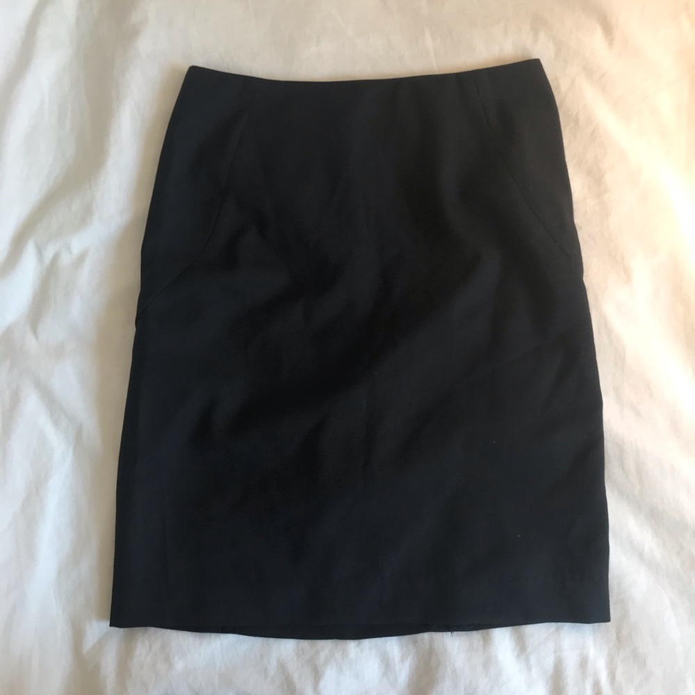 BNWT black pencil skirt from banana republic 0